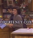 courteneycox-thetroublewithlarry_5306.jpg