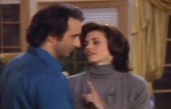 courteneycox-thetroublewithlarry_7178.jpg courteneycox-thetroublewithlarry_7178.jpg