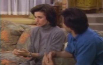 courteneycox-thetroublewithlarry_7291.jpg