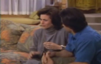 courteneycox-thetroublewithlarry_7295.jpg