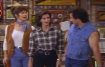 courteneycox-thetroublewithlarry_7868.jpg