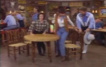 courteneycox-thetroublewithlarry_8029.jpg