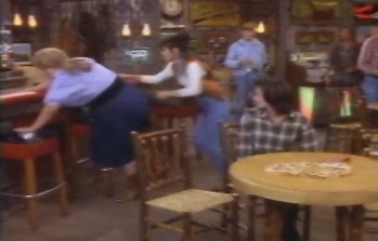 courteneycox-thetroublewithlarry_8399.jpg