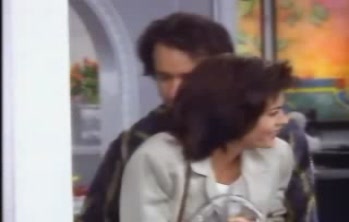 courteneycox-thetroublewithlarry_0201.jpg